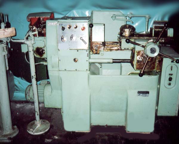 Фото токарного револьверного верстата 1Н318 1Н318 фото токарного токарно-револьверного верстата